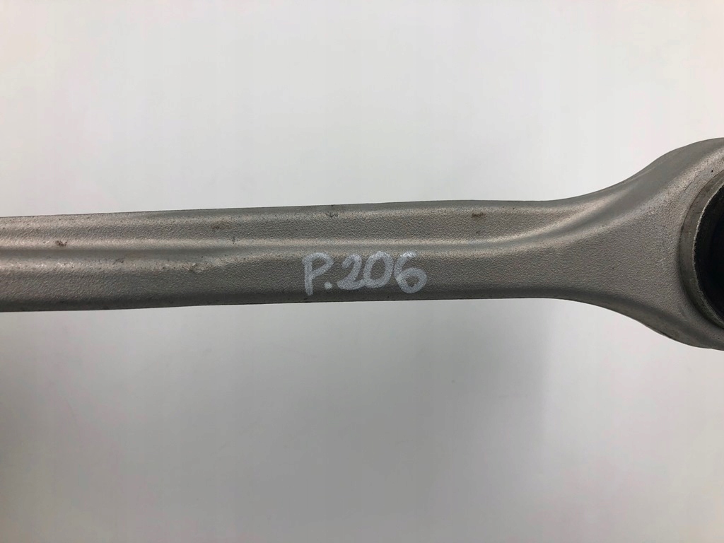 Важіль тяга вісь  перед правий верхній audi e-tron a6 a7 a8 4m0407506c Київ