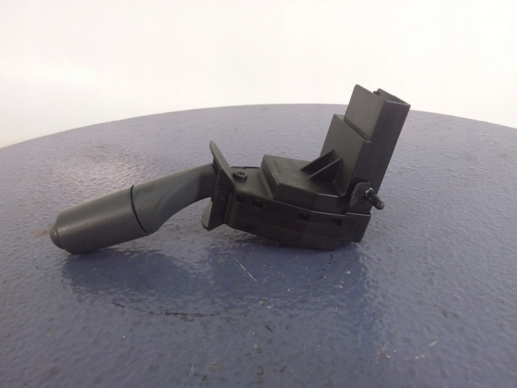 фото №5, Smart fortwo перемикач двірник 0001562v009