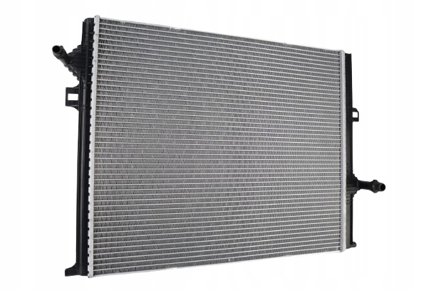 Радіатор рідини води bmw 3 f30 f20 f32 f33 f36 рестайлінг  2.0 3.0 бензин 8625430 Київ