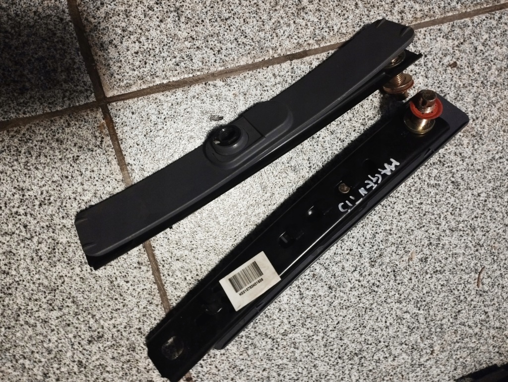 фото №2, Kia magentis регулировка высоты поперечина góra dół ремни перед