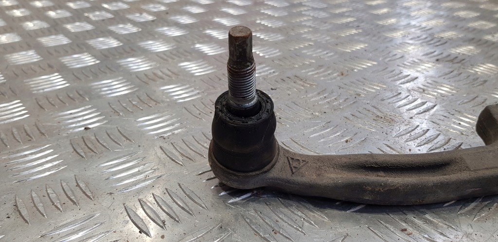 Mercedes cla w117 gla w156 b w246 тяга кермовий правий оригінал . Зі Шроту