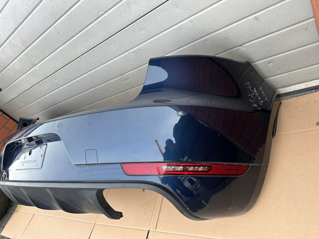 Porsche macan 95b turbo s бампер задній комплектний  4x pdc Недорого