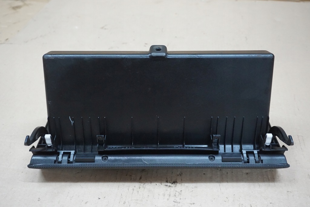 фото №9, Mitsubishi pajero iii бардачок полиця з панелі 00-06r