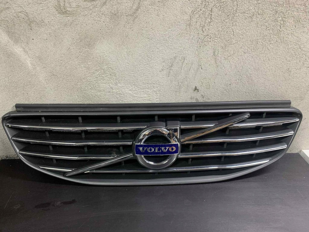 фото №1, Volvo xc60 lift i 1 13-17 решётка радиатора решётка радиатора оригинал хром 31386518