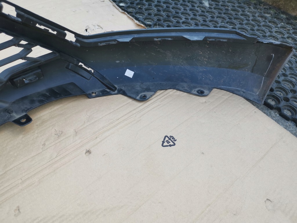 фото №15, Dacia sandero iii stepway решётка бампера средняя накладка бампера перед