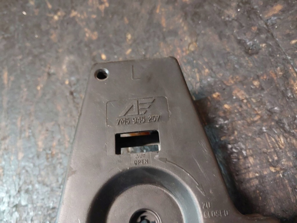 фото №5, Вкладиш лампи задній лівий ford galaxy i lift 7m5945257