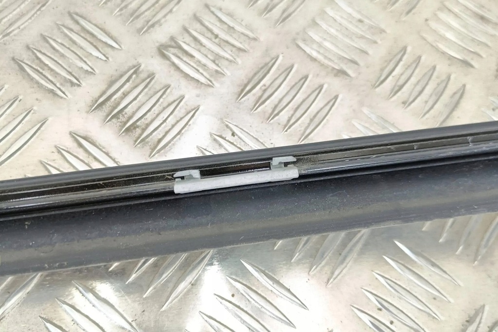 фото №13, Молдинг дахова ліва bmw 7 f01, f02 7184572 4.4l бензиновий 2014