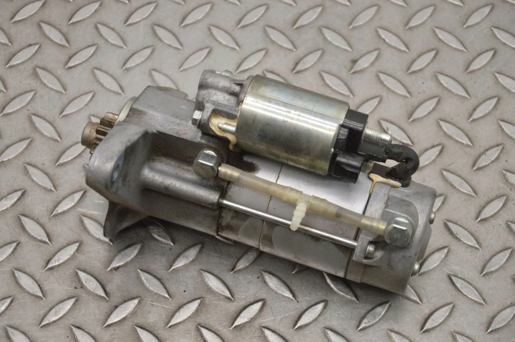 фото №2, Jaguar e-pace 2018 стартер