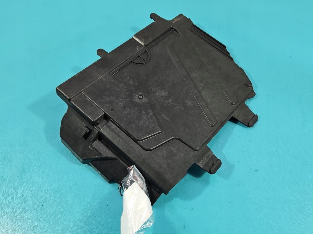 Купити Захист  заглушка пластик mercedes w177 a2475459300