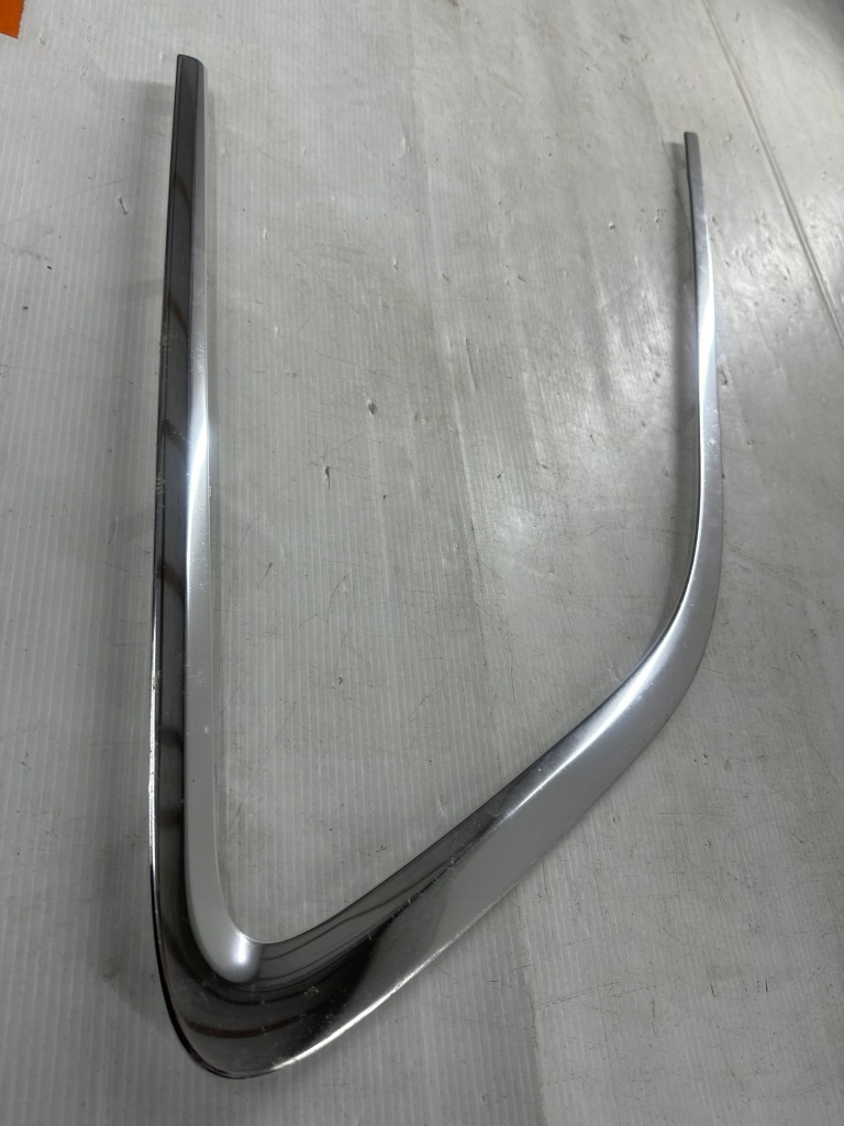 фото №2, Volvo xc60 2017- рамка бампера левый задняя