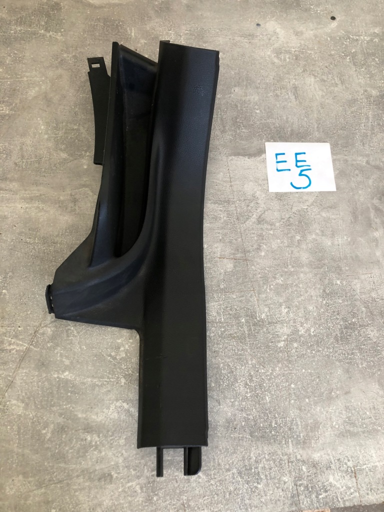 фото №1, Vw tiguan 5n левая задняя молдинг порог 5n0868269