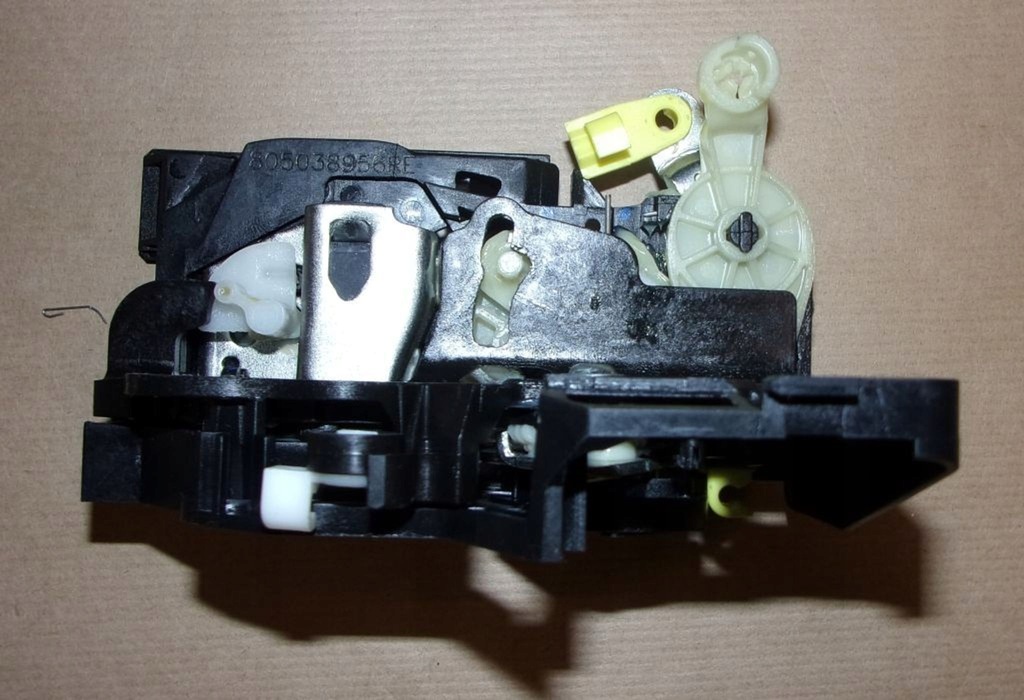 фото №2, Замок двері d logan ii перед лівий