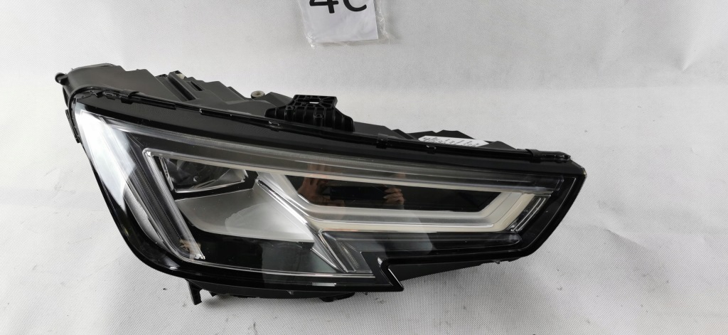 Audi a4 b9 full led правий фара 8w0941774 Оригінал