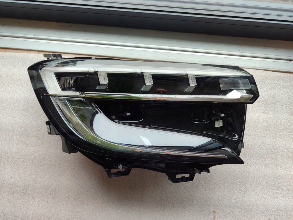 фото №1, Austral лампа правая перед 260100650r