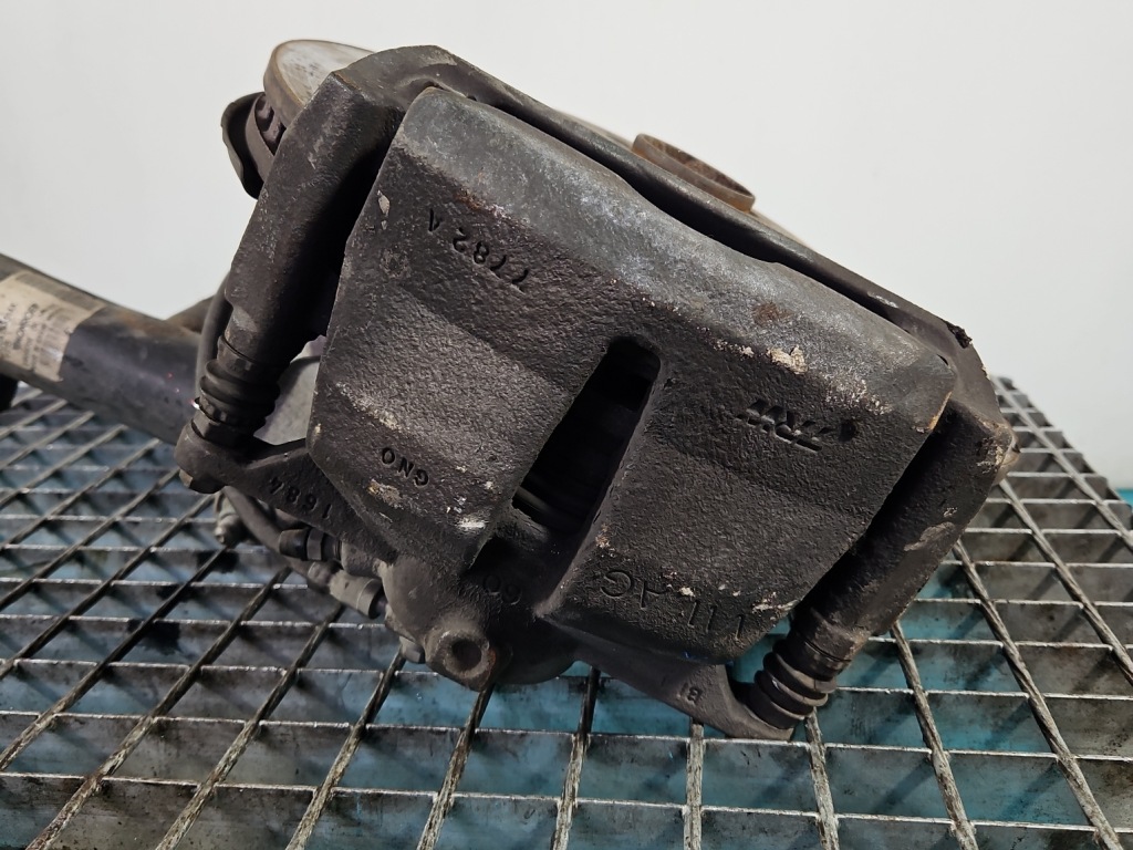 фото №1, Суппорт перед левый vw passat b8 2.0 tdi