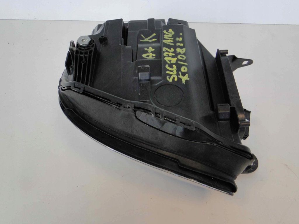 фото №10, Mercedes slc r172 172 лампа левая led карбон