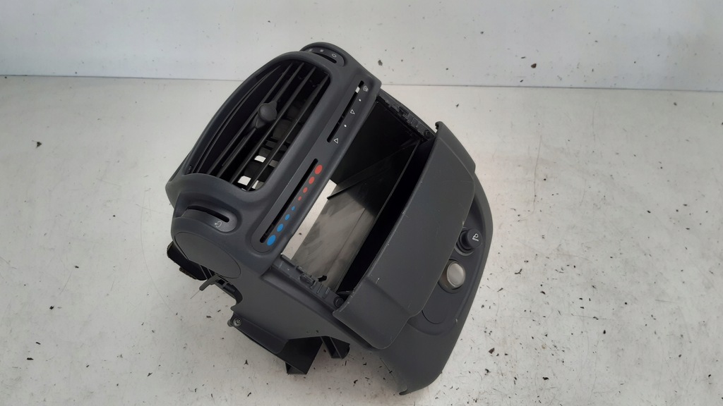 фото №1, Панель середній решітка обдув smart fortwo