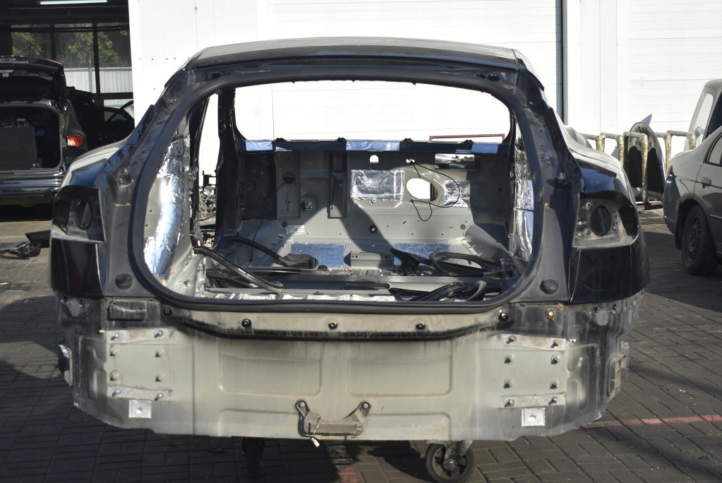 Четверть крыло левая правая  задний лонжерон порог стойку tesla model s 12-20 Оригинал