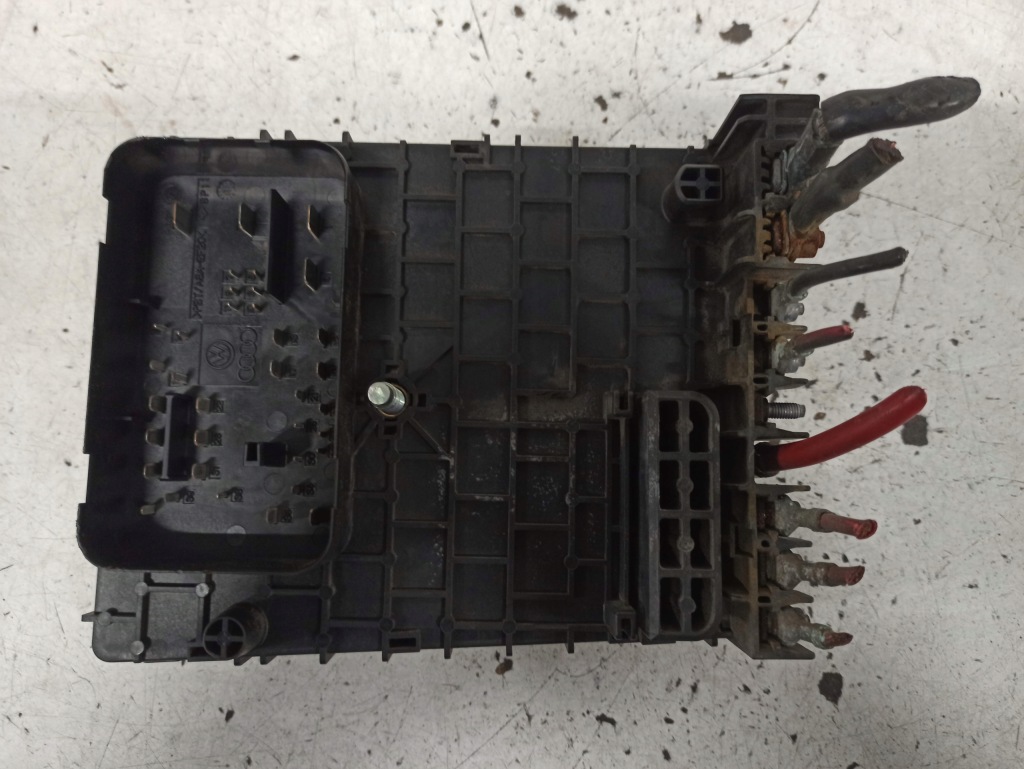 Купить Vw passat b6 2.0 tdi коробка предохранителей 255613 3c0937125