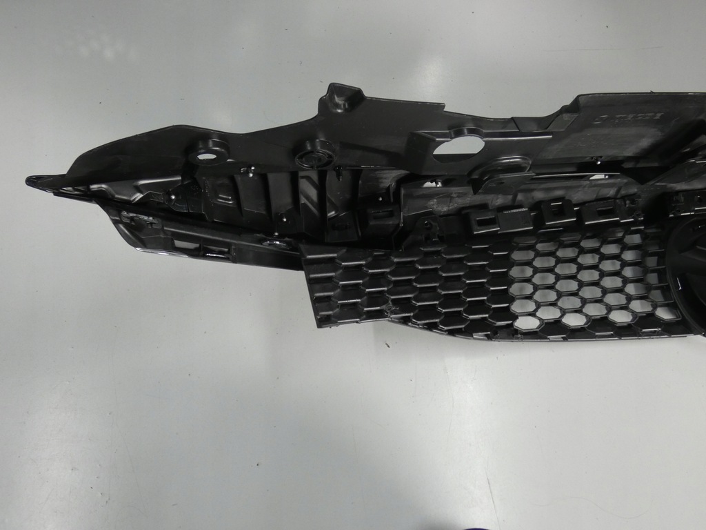 фото №7, Решётка радиатора, решётка радиатора mazda mx-3