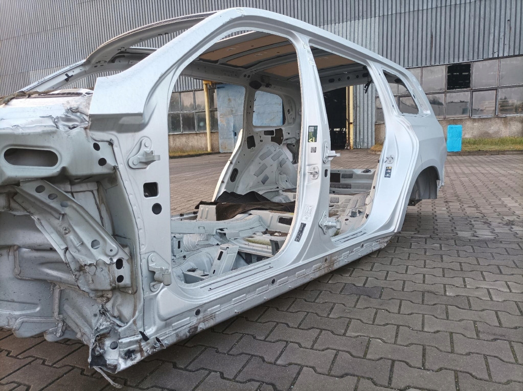Mercedes gls x166 поріг стовпчик  лівий 775 Доставка