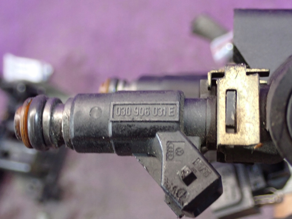 фото №11, Seat cordoba i 6k 93-99 1.4 молдинг впрыскная 0280155731 030133319g