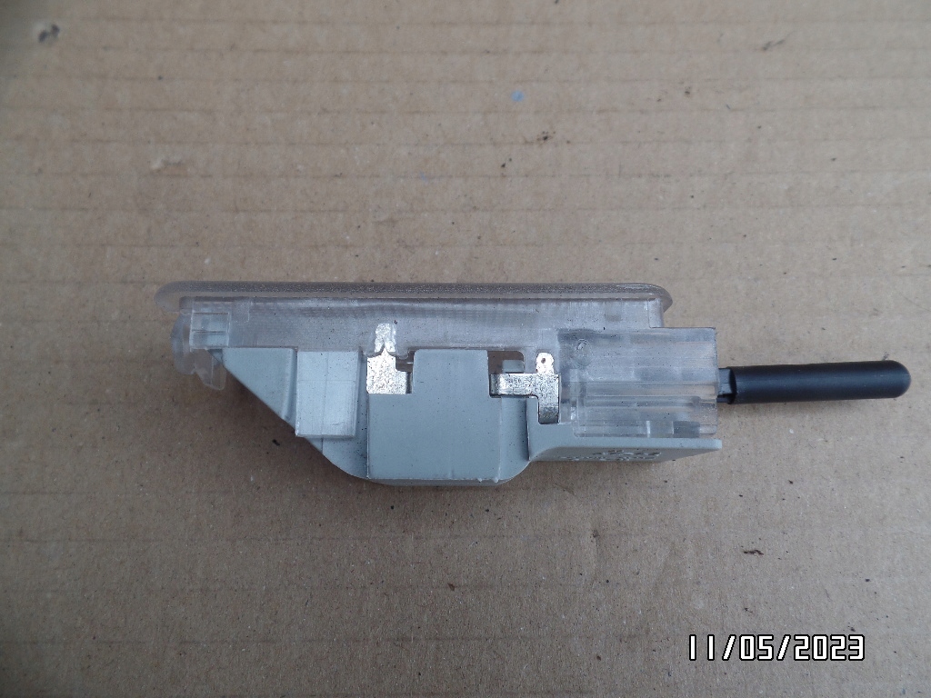 фото №4, Лампа бардачка пасажира citroen c4 ii b7