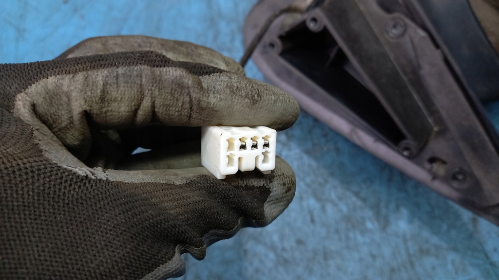 фото №5, Дзеркало ліва mazda tribute 3pin 2.0b 01r