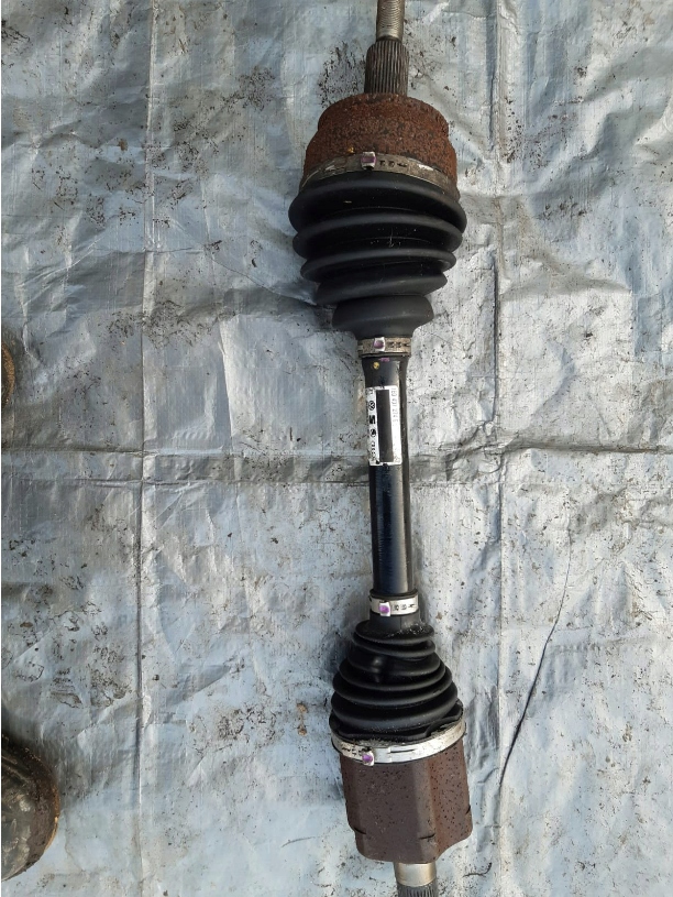 фото №1, Привідний вал ліва передня vw t6 7e0407274e