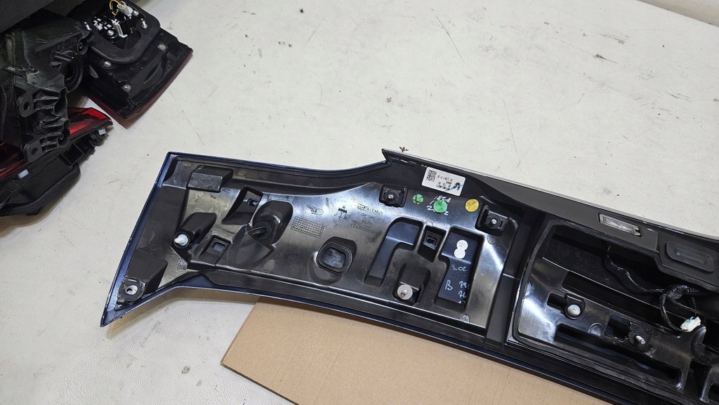 фото №13, Молдинг накладка хром крышки задняя maserati levante 670042733