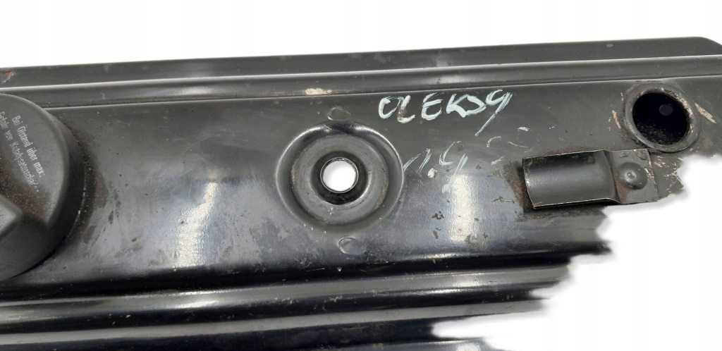 Кришка клапанів volkswagen polo 3 6n 1.9 sdi 3911170949 в Україні