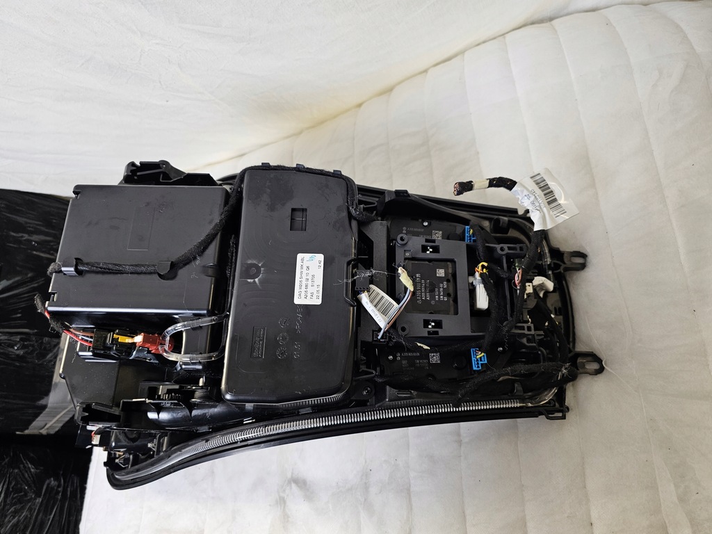 фото №13, Dekor тунель панель середній керування перемикач консолі mercedes w205