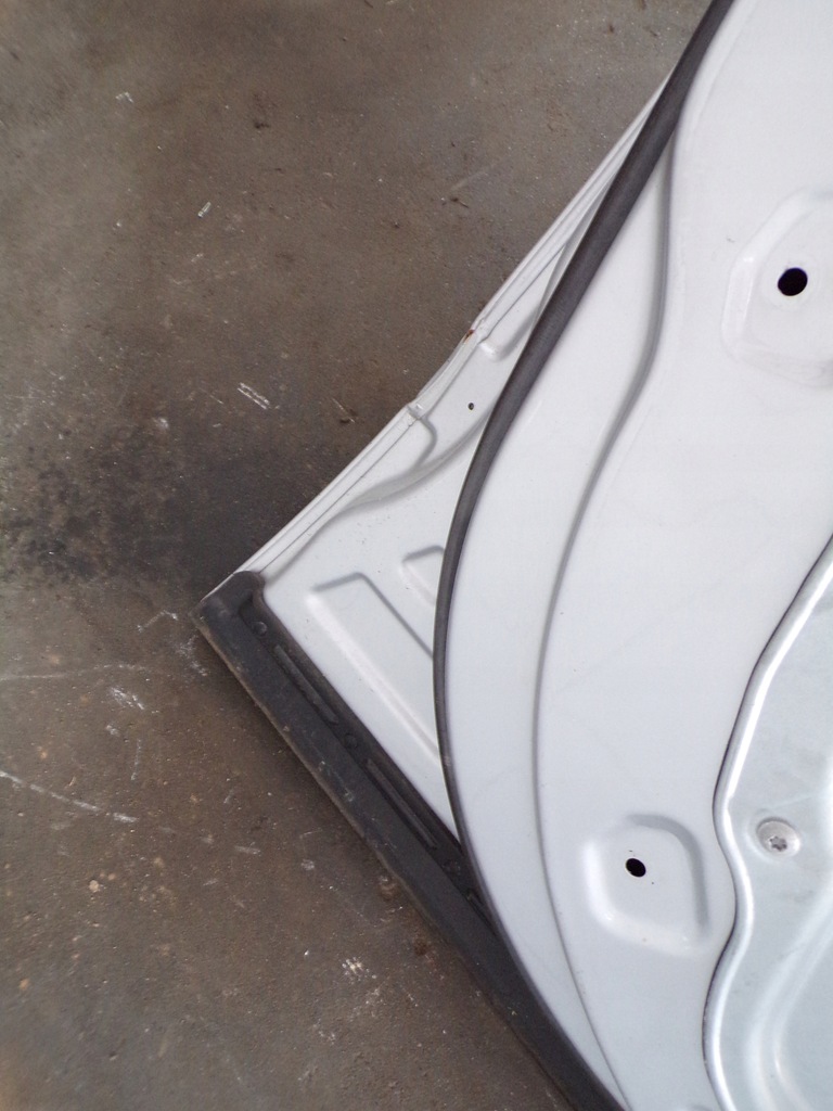 фото №3, Дверь левый перед mercedes w251 r klasa lak 775