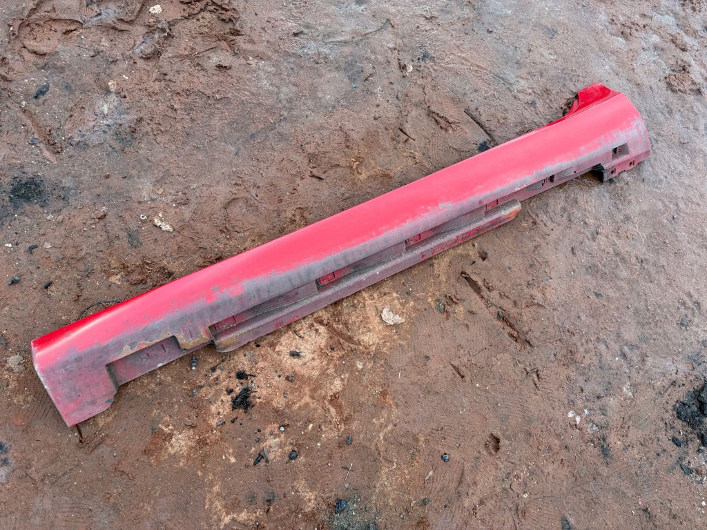 Купить Volvo v40 ii r-design 15r молдинг порог левая 612-46 31395042