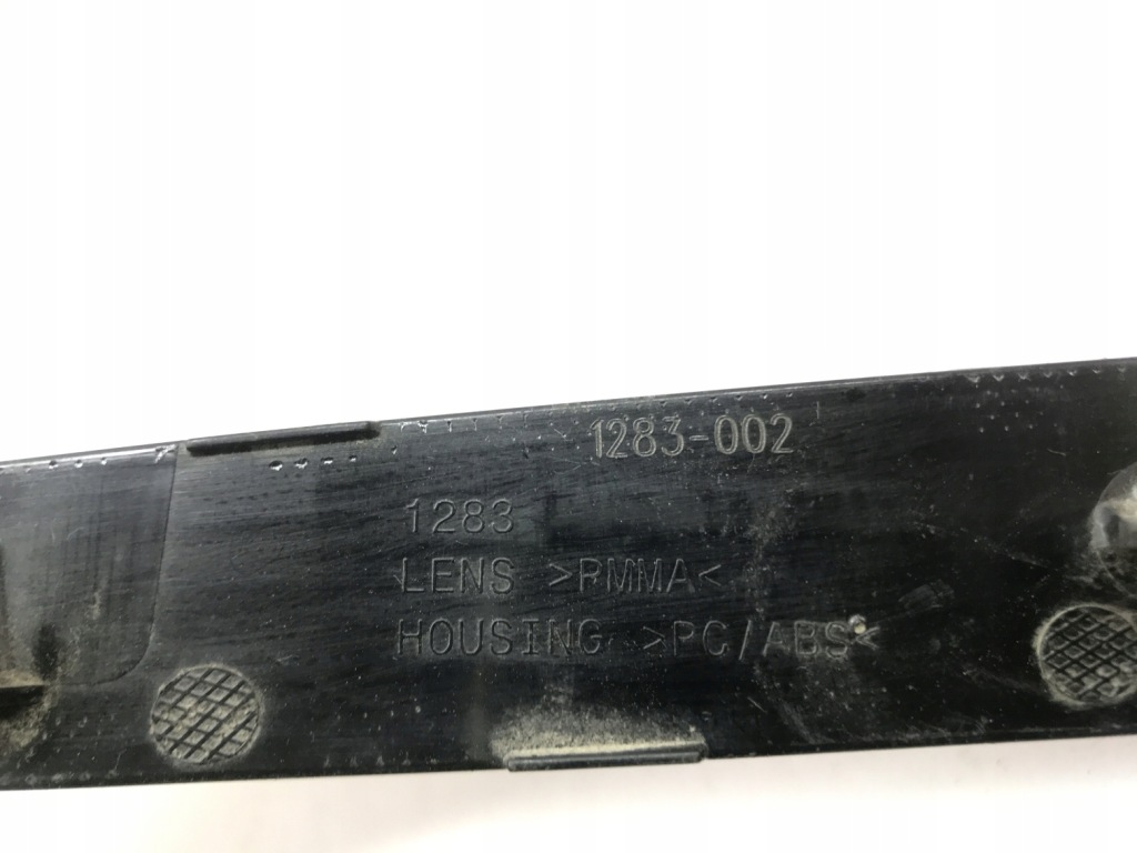 Tesla 3 отражатель бампера правый задняя 1077407-00-f Цена