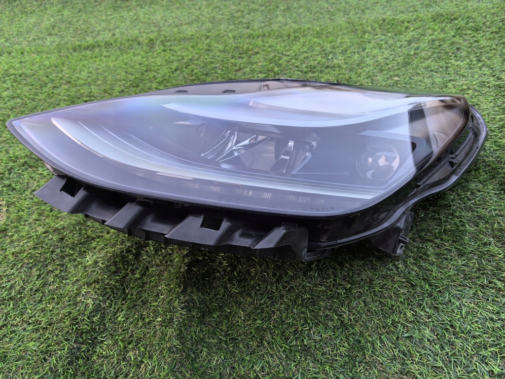 Tesla 3 y рестайлинг  фара левая перед full led cała! Цена