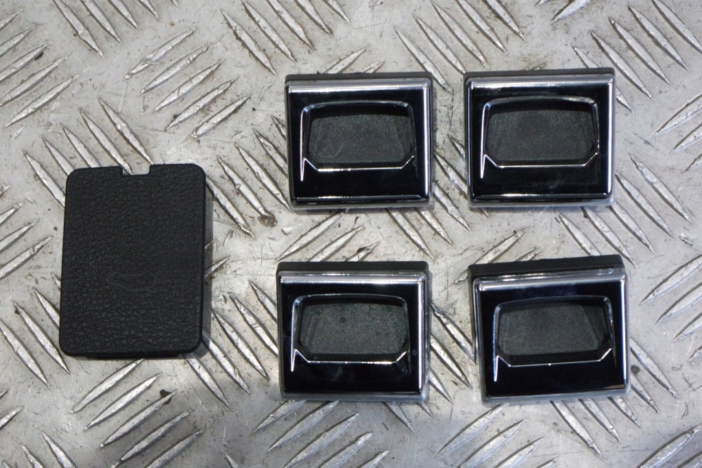 Елементи багажника оббивка обшивка lamborghini urus Зі Шроту