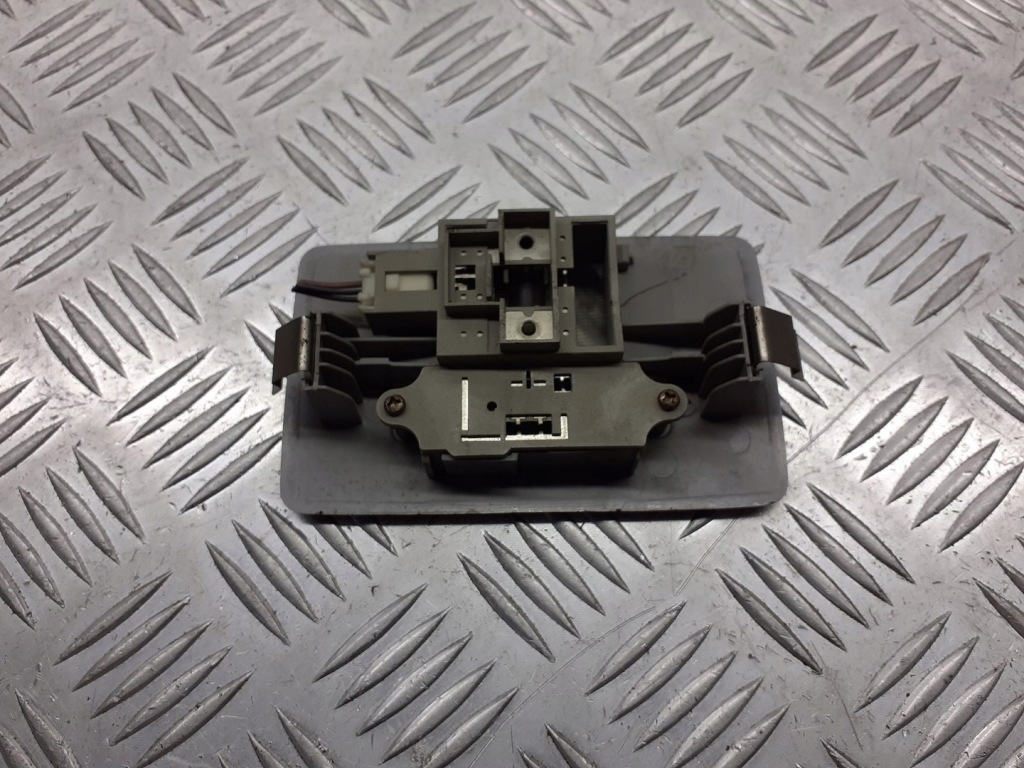 фото №3, Освітлення кабіни задня mazda 3 bk