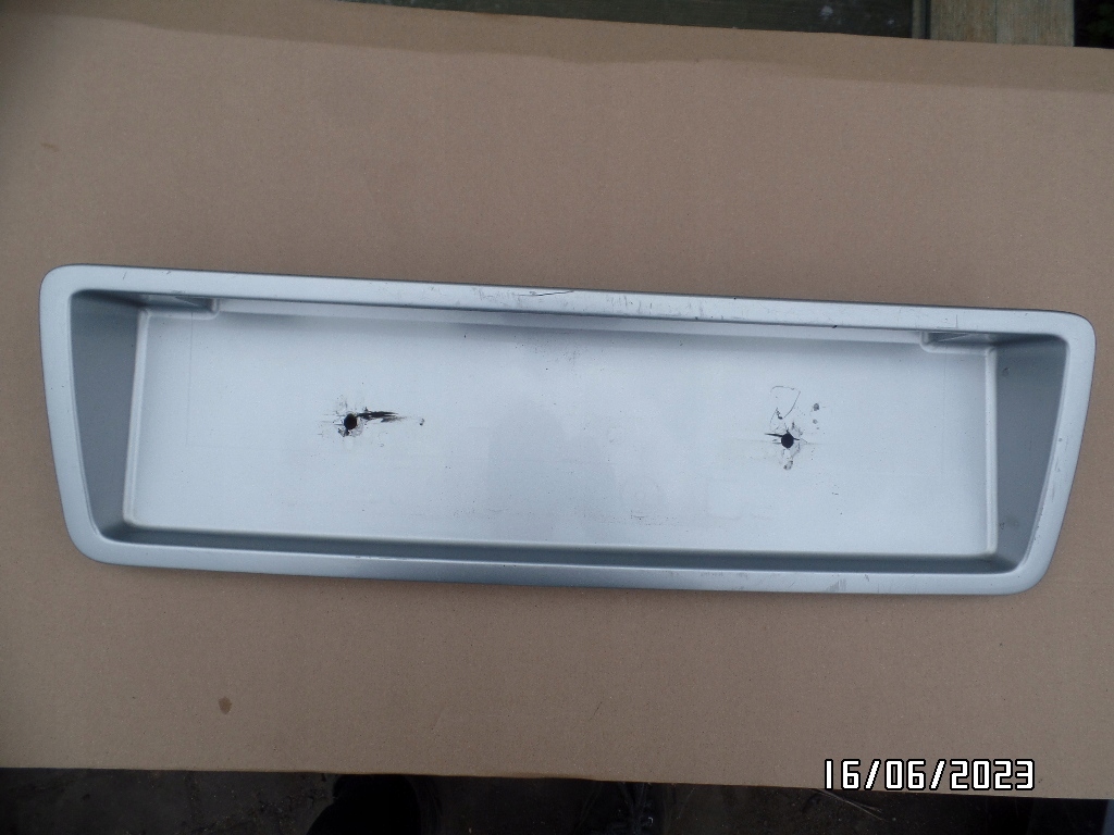 фото №1, Накладка крышки багажника audi a8 d2 4d0853465b