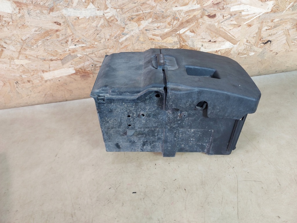 фото №3, Focus mk3 корпус аккумулятор