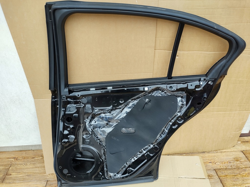 фото №10, Infiniti q50 13r- дверь правый задняя