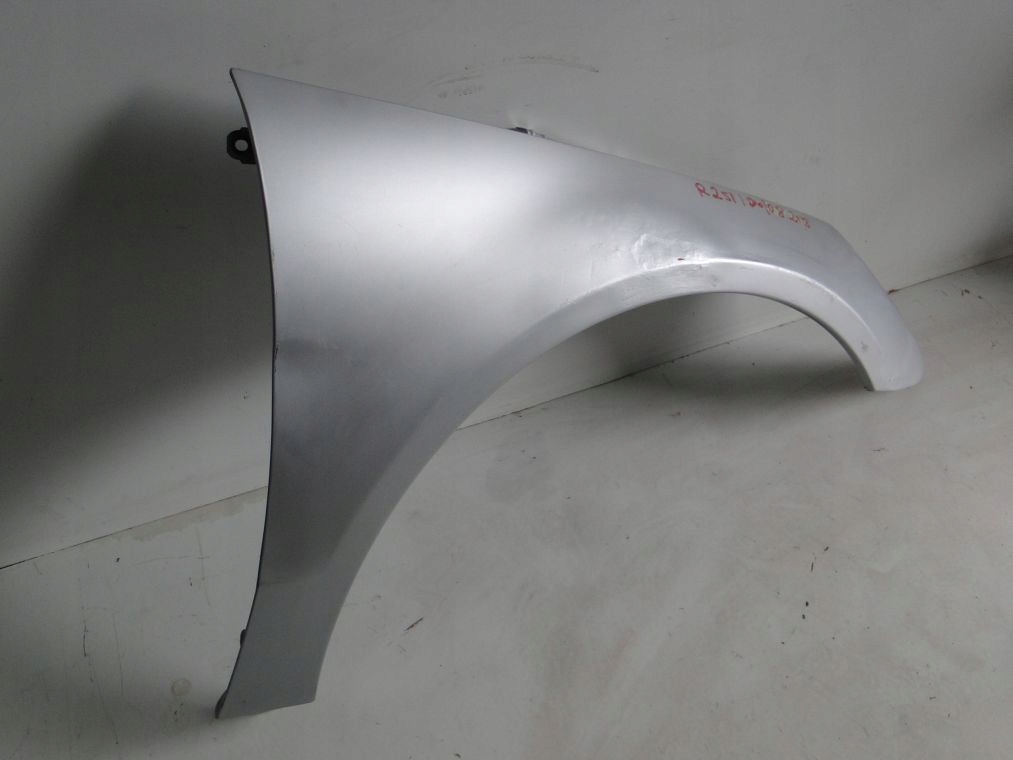 фото №4, Mercedes r klasa w251 крила передній правий 251