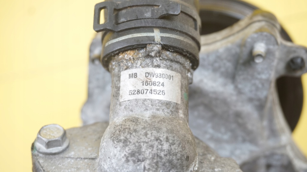 Opel astra k 1.4 b 18r 101km b14xe lv7 насос води 528074526 Недорого