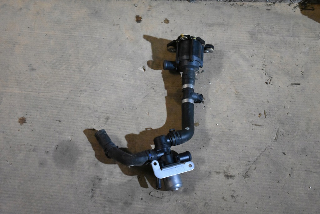 фото №1, Idealna магистраль помпа воды porsche panamera 971 1