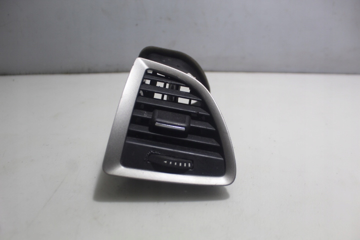 фото №1, Решітка обдув права opel astra j