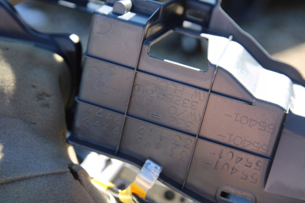 фото №4, Оригинальная приборная панель приборная консоль приборная панель toyota camry 2021 rok