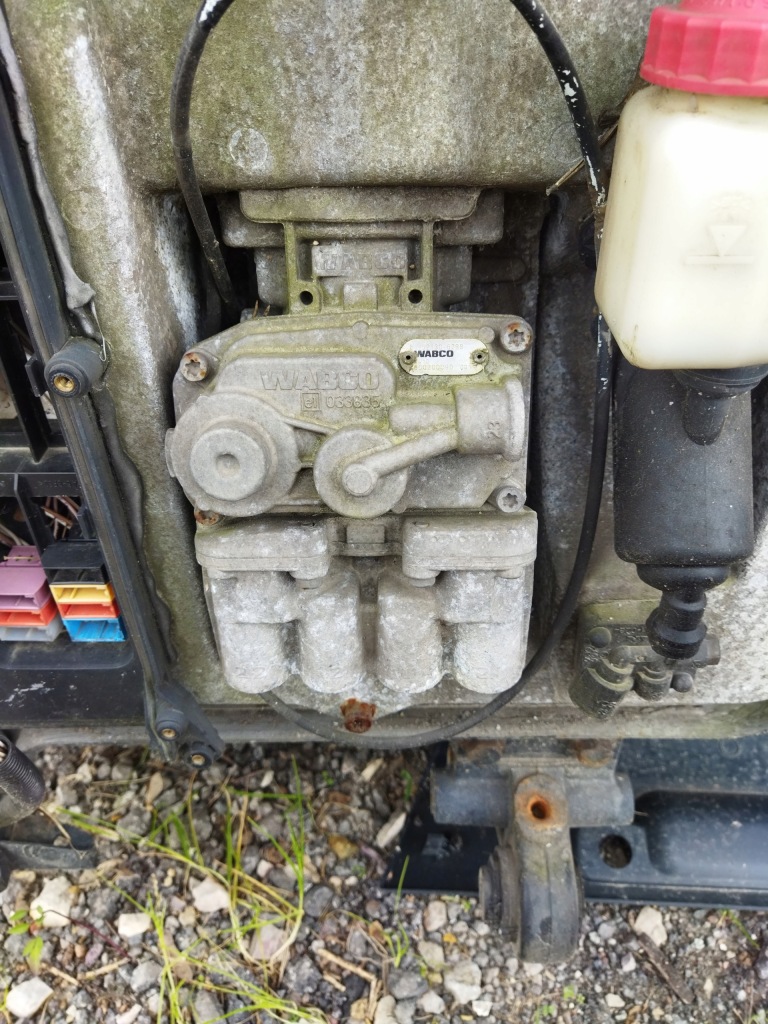 Купити Клапан головний гальмівний man tgl tgm 81521306299