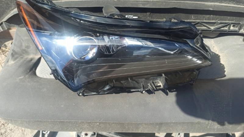 фото №1, Lexus nx 200 300 14- фара правый