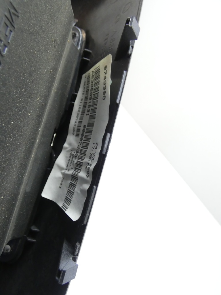 Рамка консолі радіо mercedes vito w638 96-03 a6386891631 Оригінал