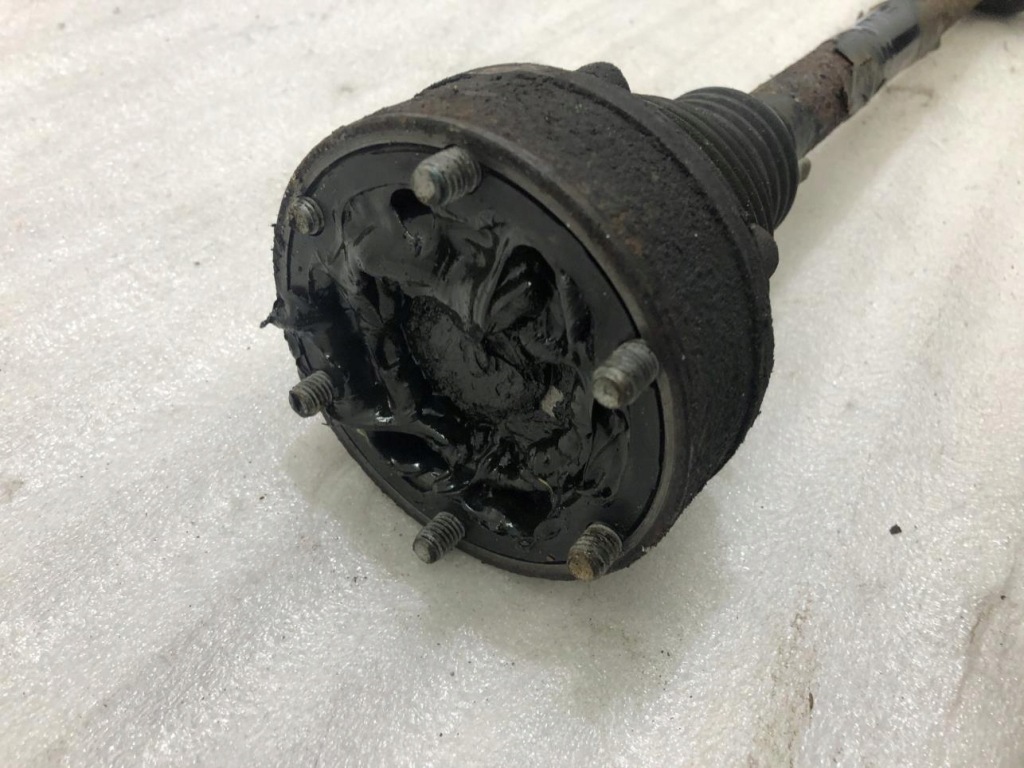 фото №5, Приводной вал правый задняя vw tiguan 5n 4x4